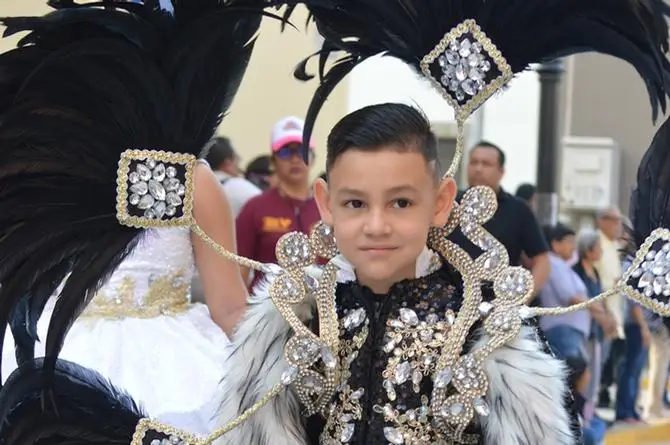 Suntuoso Desfile de Coronación de los Reyes Infantiles del Carnaval de Veracruz 2026 (+fotos/video)
